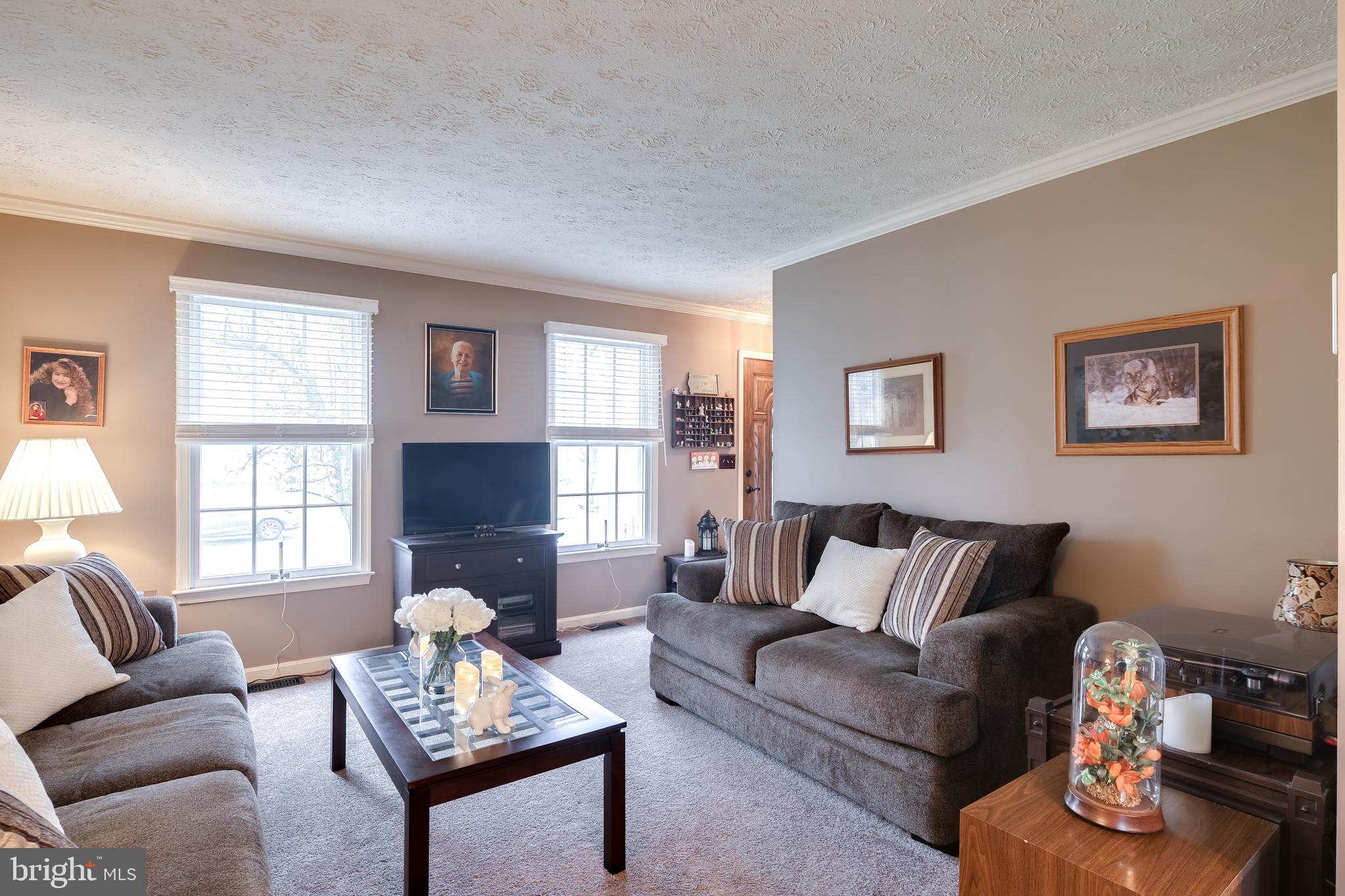 1313 Somerset Road Severn, MD 21144 - Photo 4 of 31 Living Room