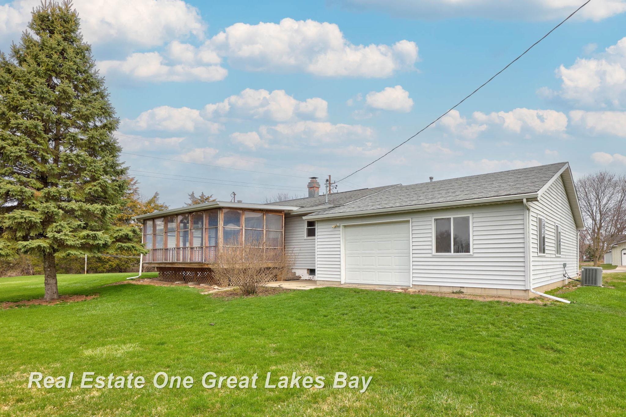 2365 West German Road Bay City, MI 48708 - Photo 43 of 50 50172130-2ab35305-6b08-4f70-916b-8ea33bdf8a71.JPG