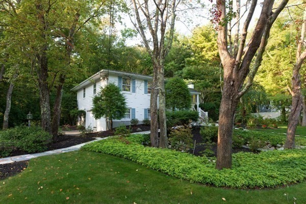 49 Lincoln Road Sharon, MA 02067 - Photo 3 of 25 Gallery Image 3