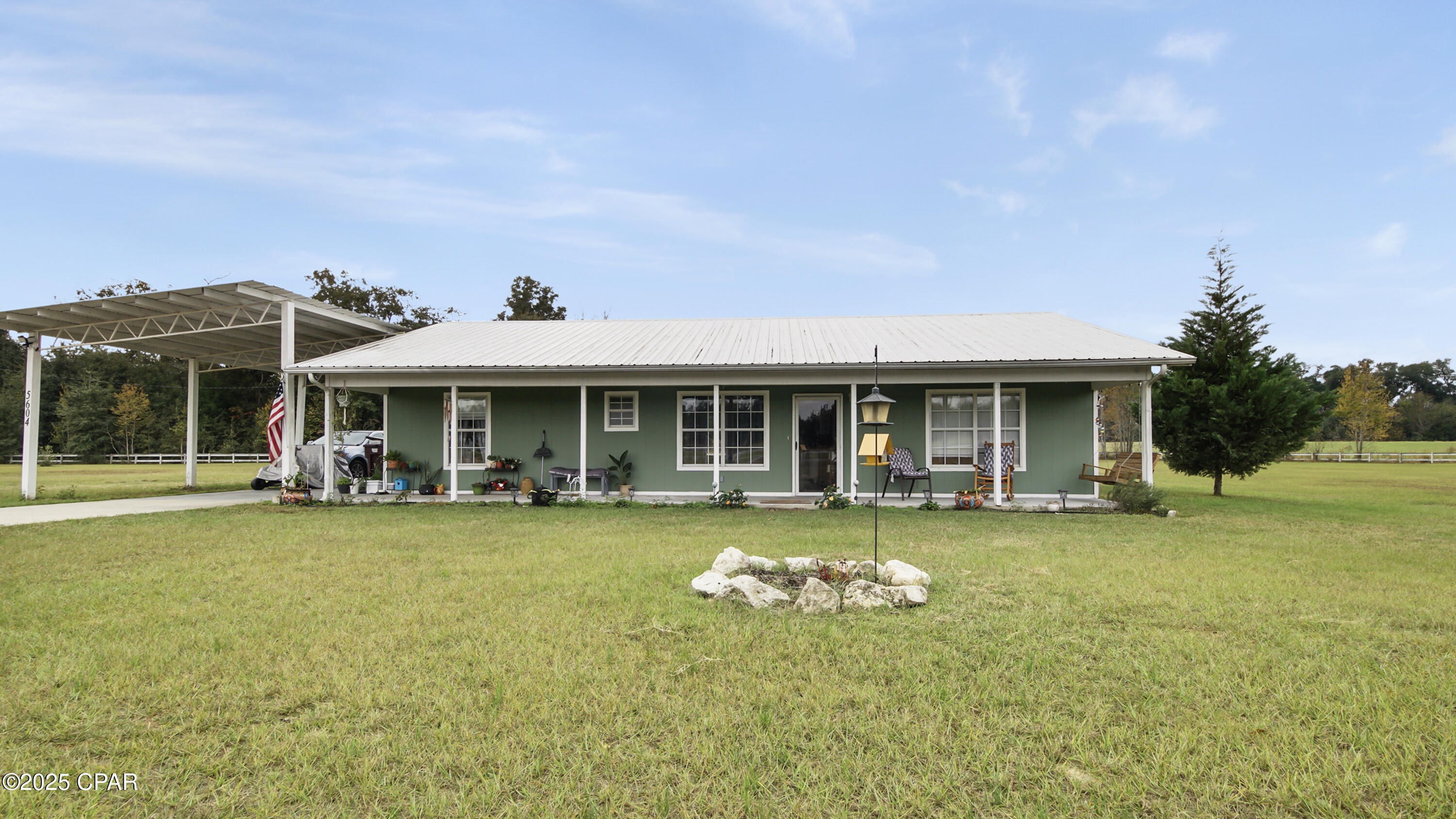 5604 Hale Circle Bascom, FL 32423 - Photo 1 of 21