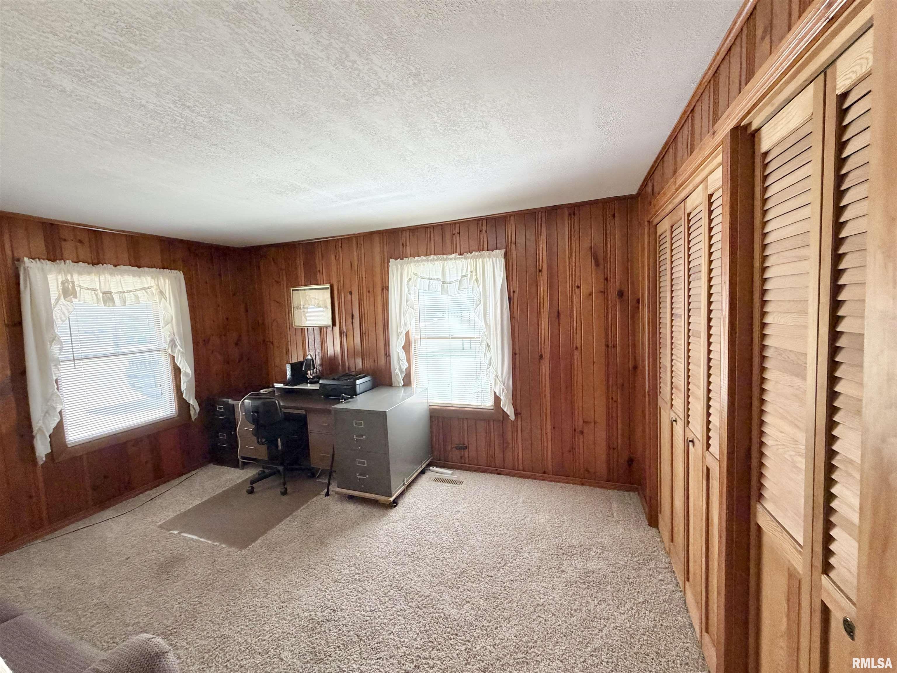 1797 South Lake Storey Road Galesburg, IL 61401 - Photo 16 of 33