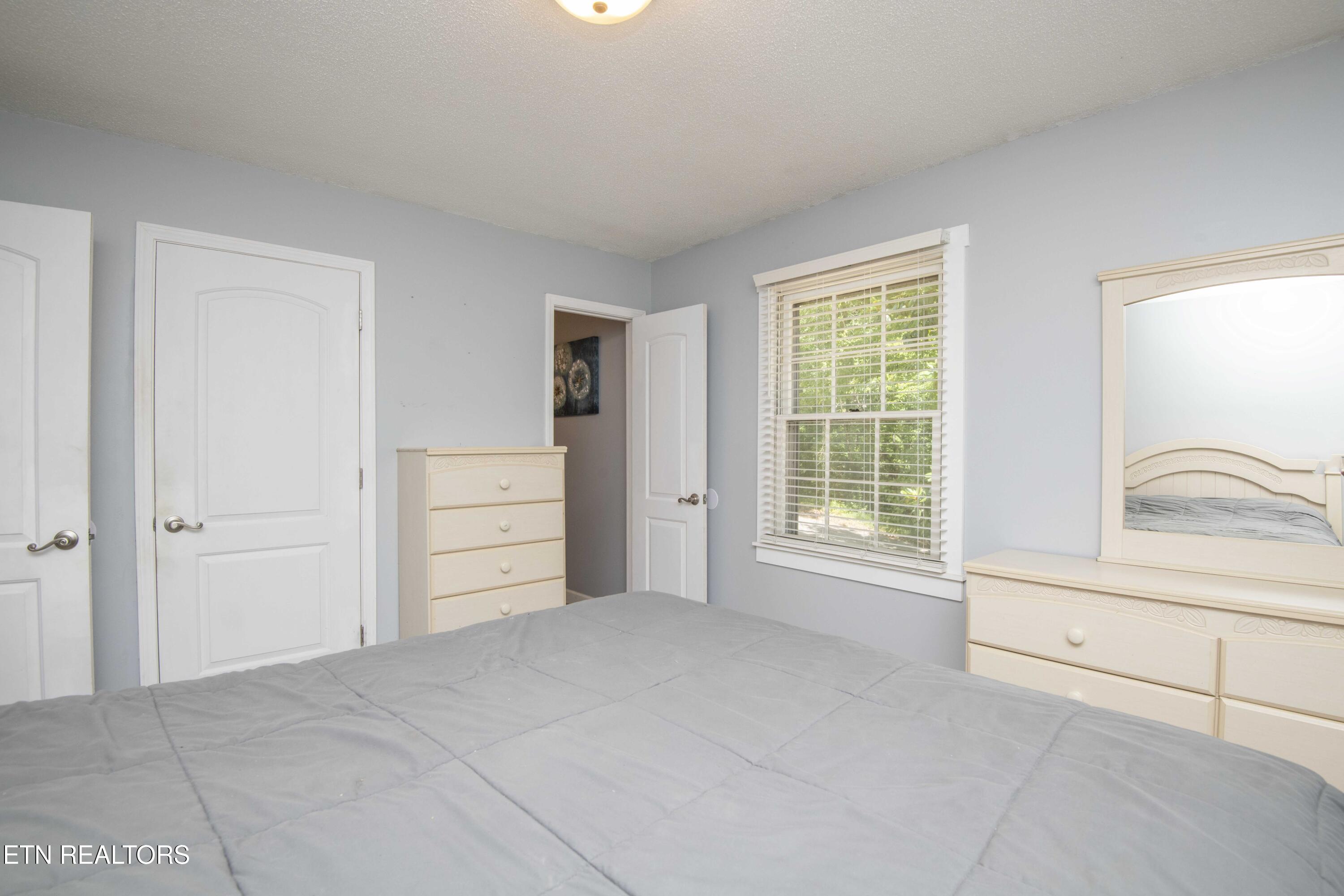 339 Cofer Circle Harriman, TN 37748 - Photo 27 of 53 master bed 1_1