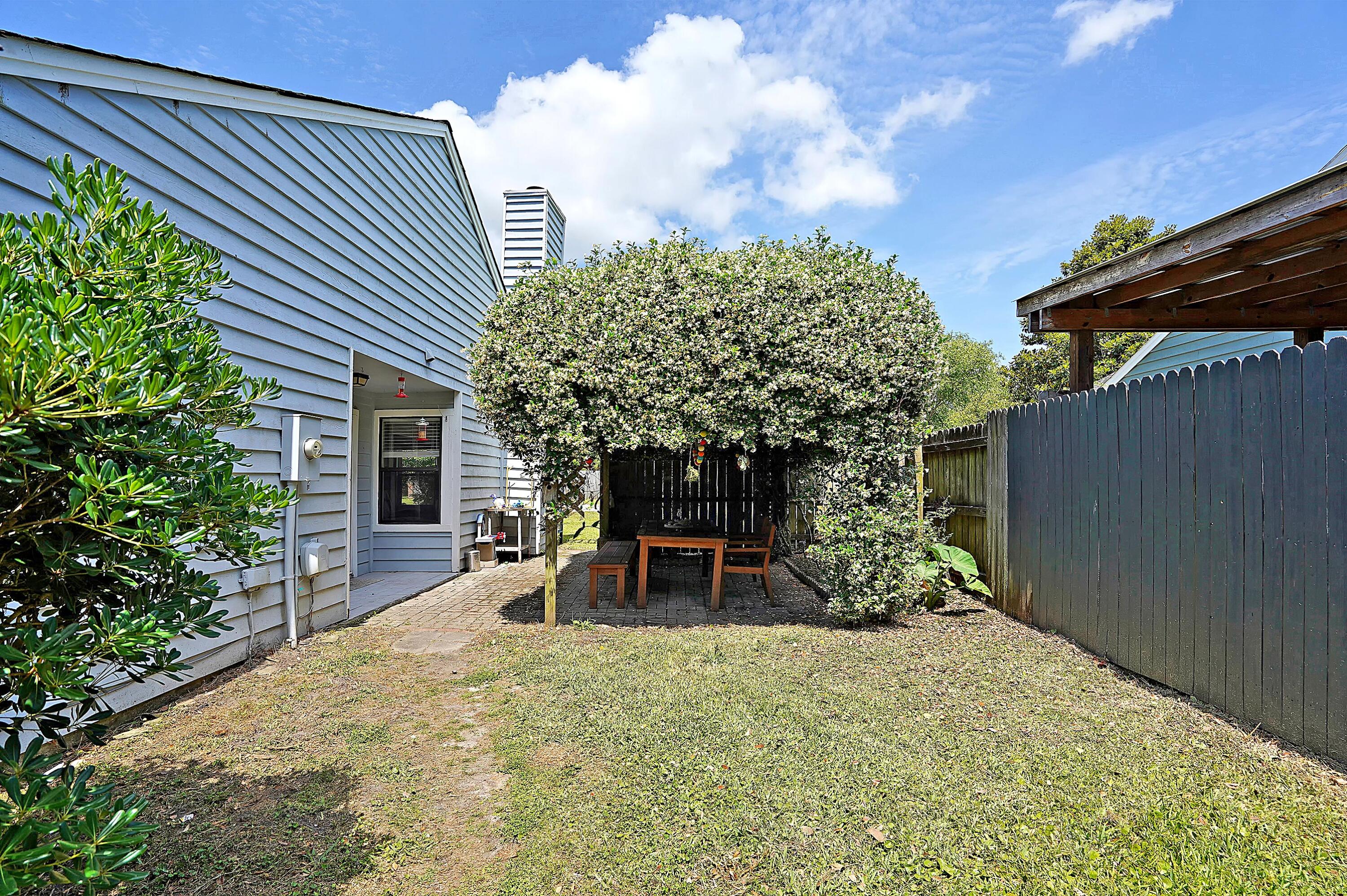 1132 Shoreham Road Charleston, SC 29412 - Photo 4 of 45 CREM_1132 Shoreham Rd_011