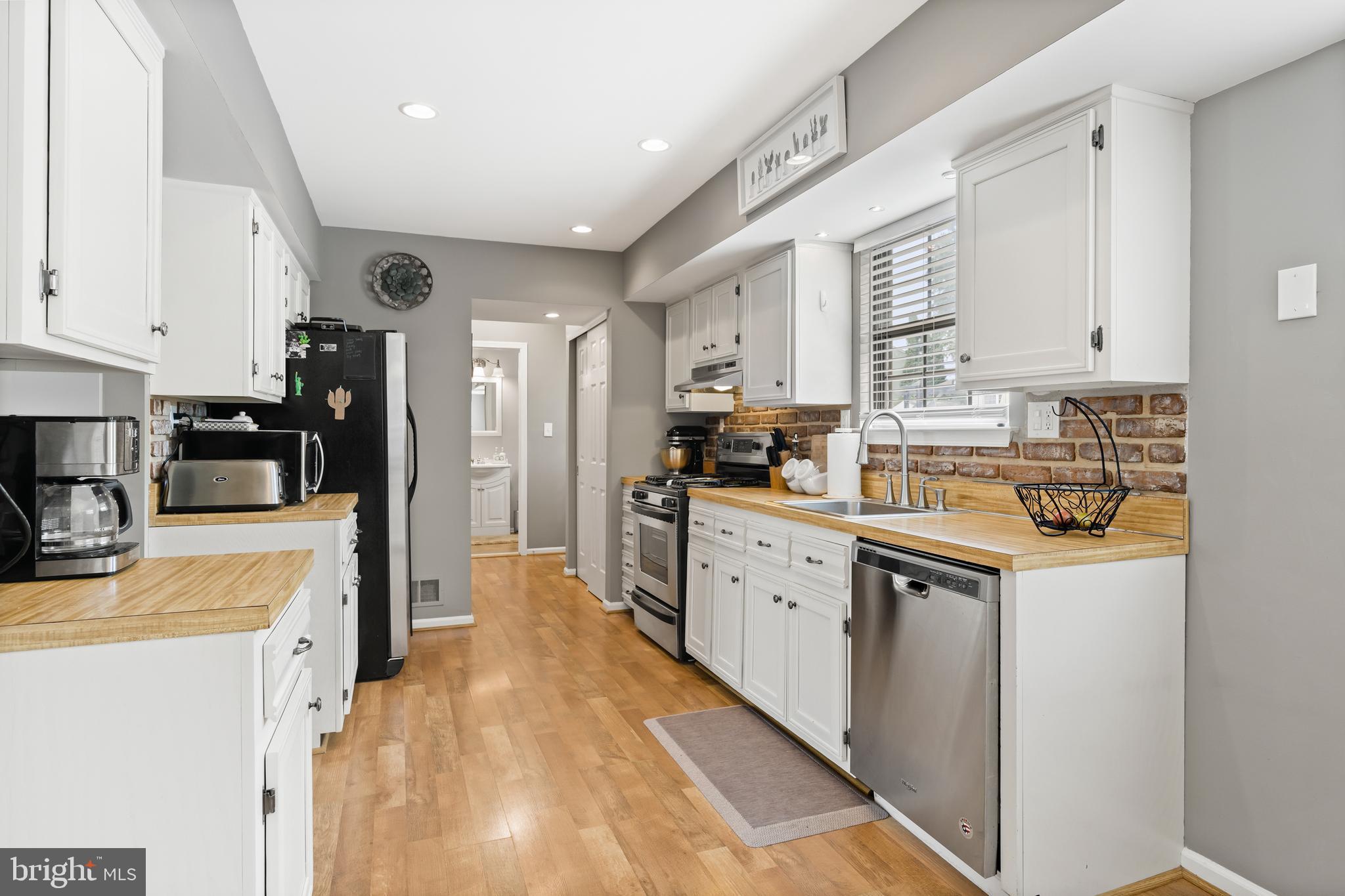9 Euston Road Marlton, NJ 08053 - Photo 12 of 32 Gallery Image 12