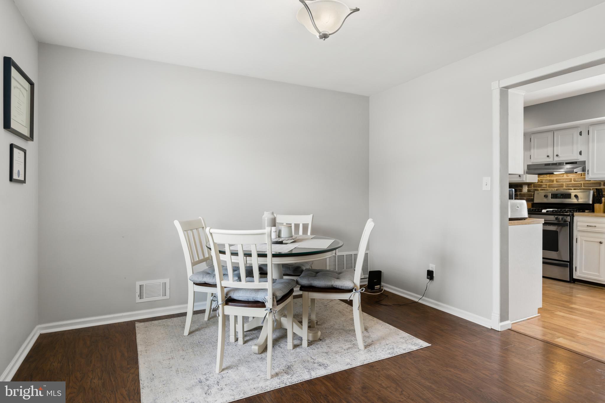9 Euston Road Marlton, NJ 08053 - Photo 5 of 32 Gallery Image 5