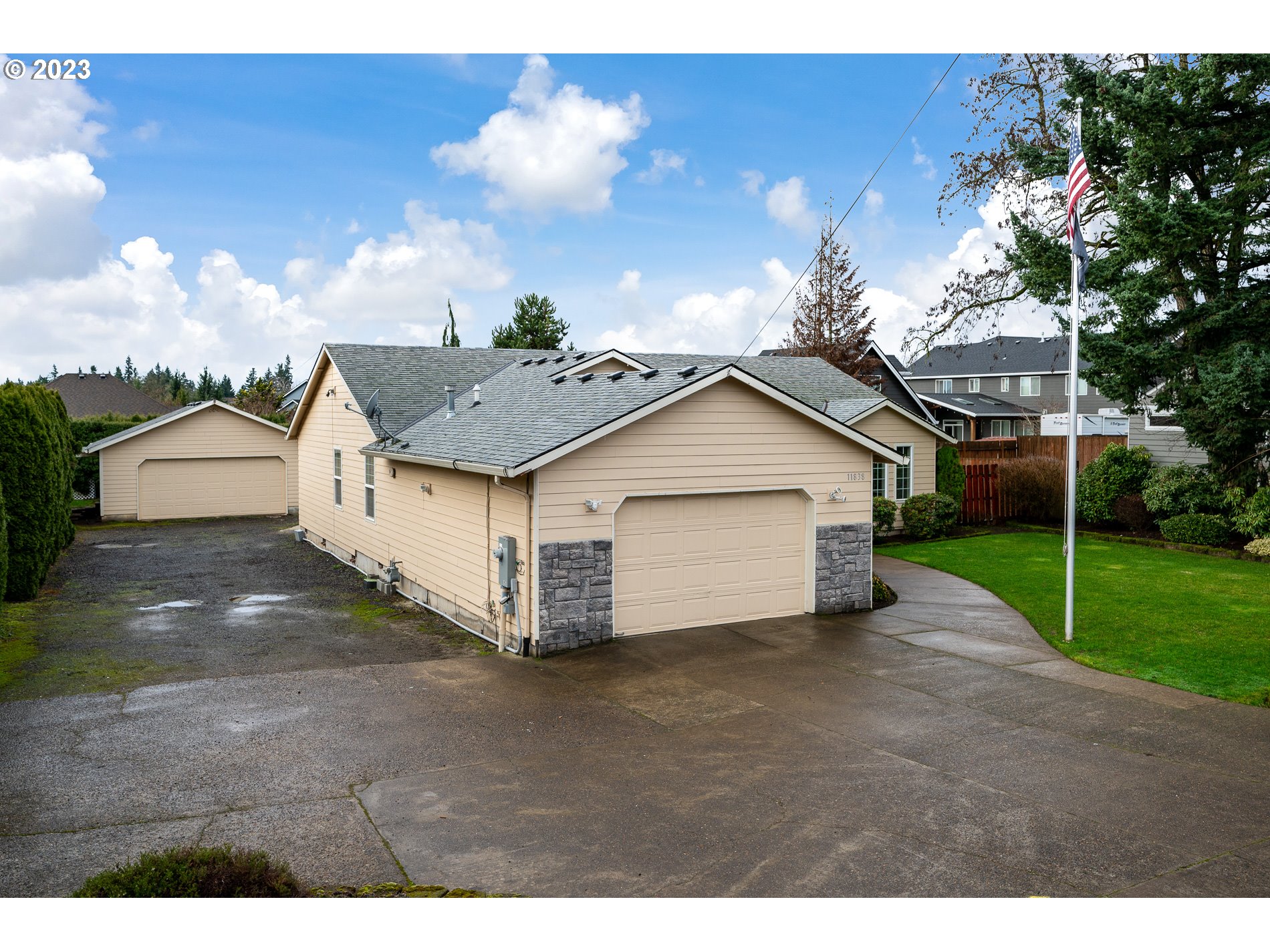 11838 Partlow Road Oregon City, OR 97045 - Photo 3 of 48 Gallery Image 3