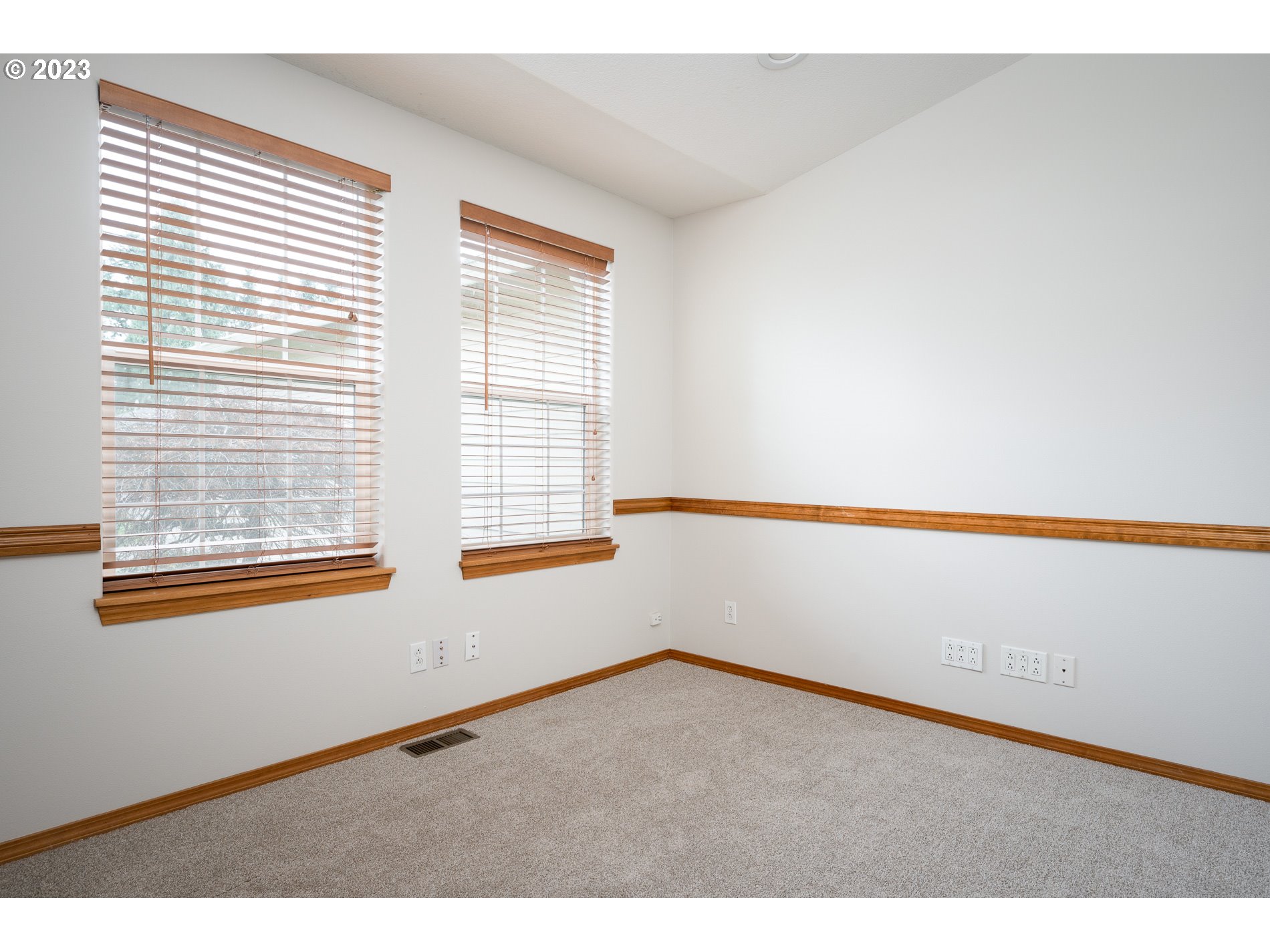 11838 Partlow Road Oregon City, OR 97045 - Photo 6 of 48 Gallery Image 6