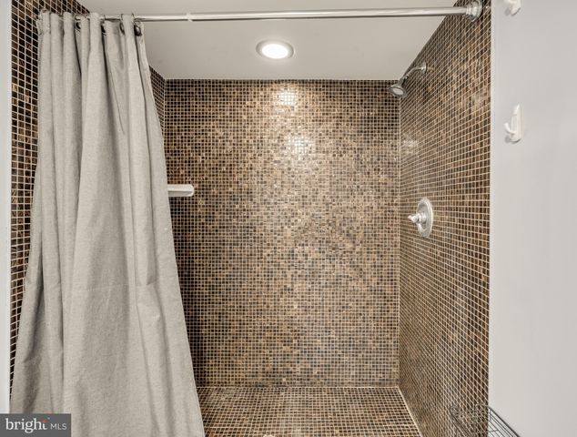 $750,000 | 118 Todd Place Northeast, Washington, DC 20002