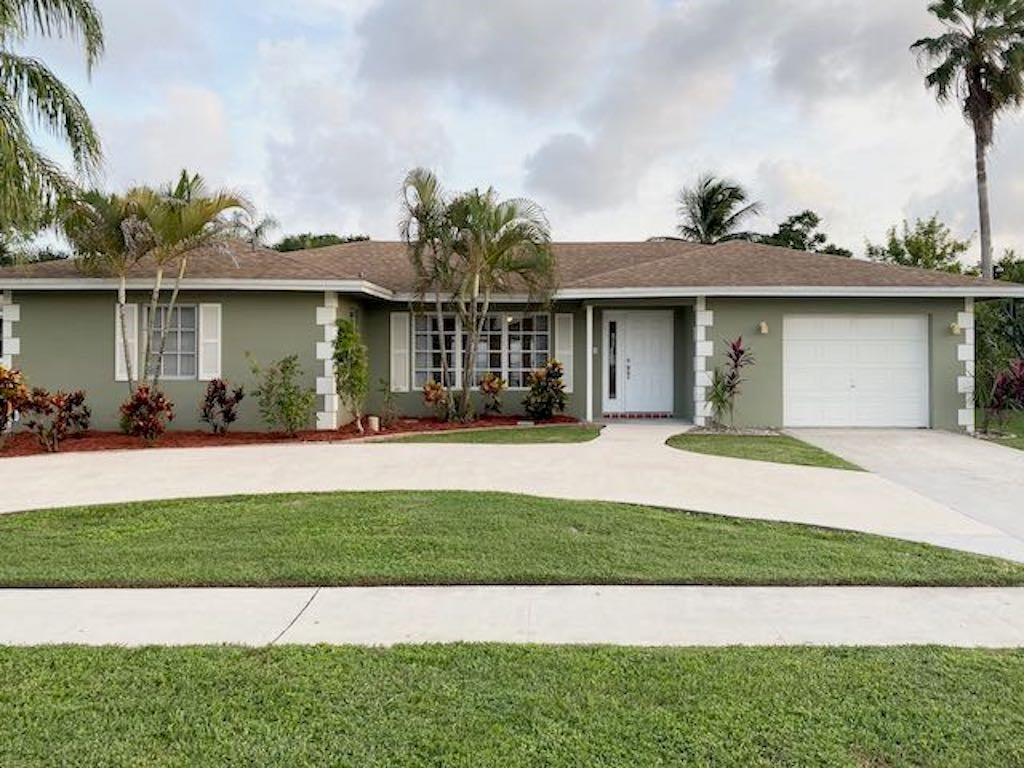 4600 Betelnut Street Boca Raton, FL 33428 - Photo 2 of 28 Photo 2