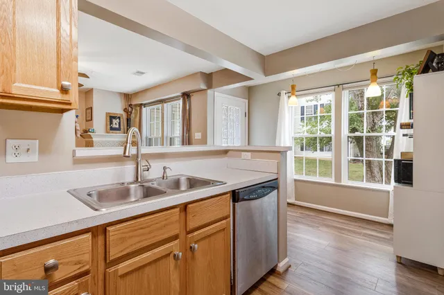 $365,000 | 7525 Snowpea Court, Unit 87, Alexandria, VA 22306