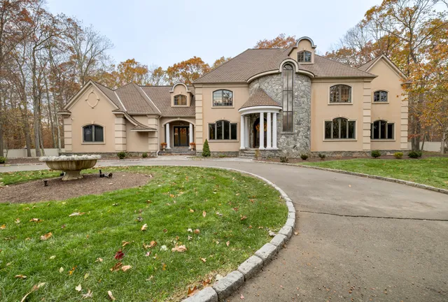 $1,350,000 | 65 Ironwood Road, Guilford, CT 06437