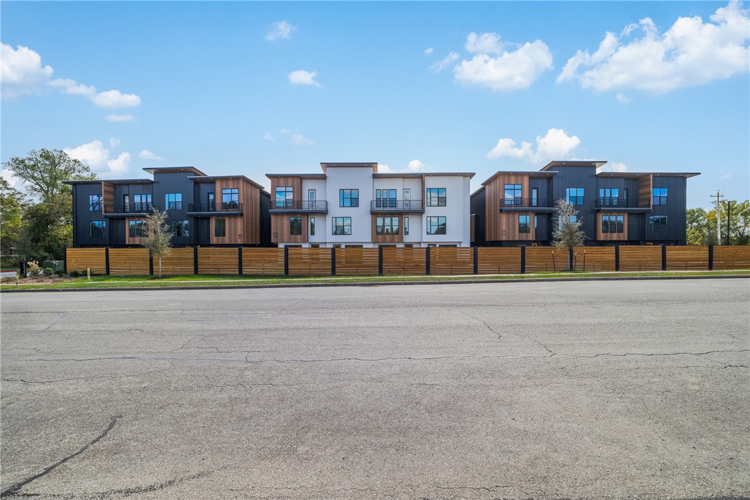 2539 East Villa Maria Road, Unit 1301 Bryan, TX 77802 - Photo 26 of 33