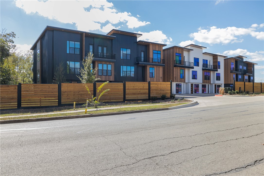 2539 East Villa Maria Road, Unit 1301 Bryan, TX 77802 - Photo 28 of 33