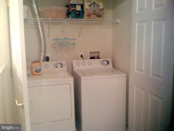 8119 Hard Shale Road Manassas, VA 20111 - Photo 11 of 23 Laundry Area 1
