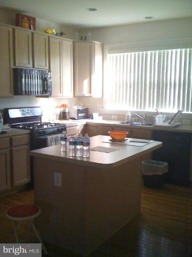 8119 Hard Shale Road Manassas, VA 20111 - Photo 22 of 23 Kitchen #3