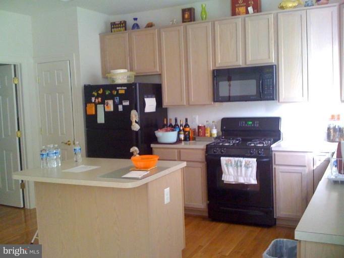 8119 Hard Shale Road Manassas, VA 20111 - Photo 6 of 23 Kitchen #2