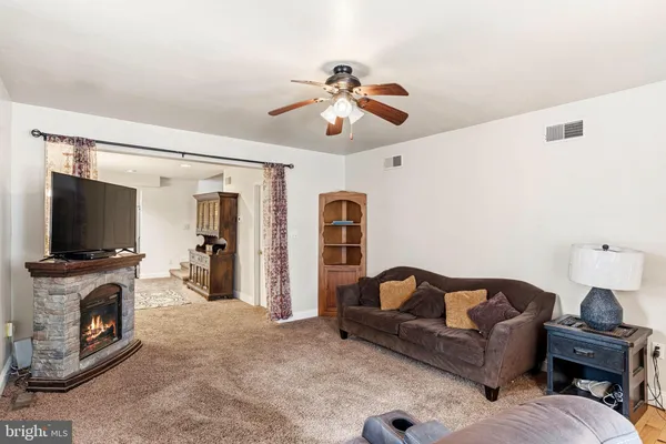 $180,000 | 125 Market Street, New Cumberland, PA 17070