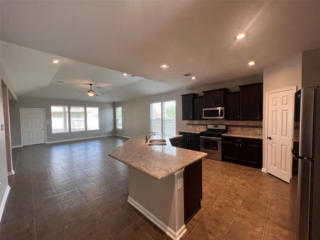 $2,400 | 2906 Coastal Prairie Lane, Katy, TX 77493