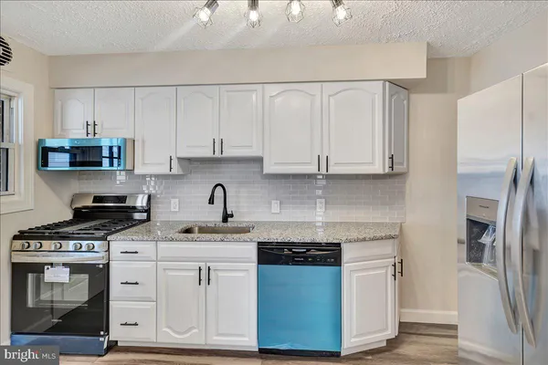 $274,900 | 302 Endsleigh Avenue, Middle River, MD 21220