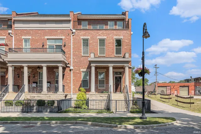 $799,000 | 120 South Niles Avenue, South Bend, IN 46617