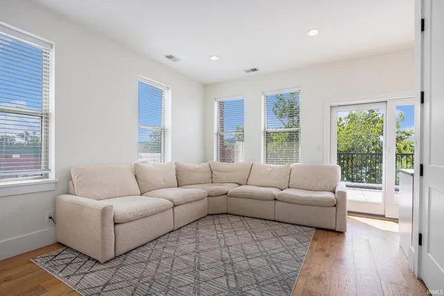 $799,000 | 120 South Niles Avenue, South Bend, IN 46617