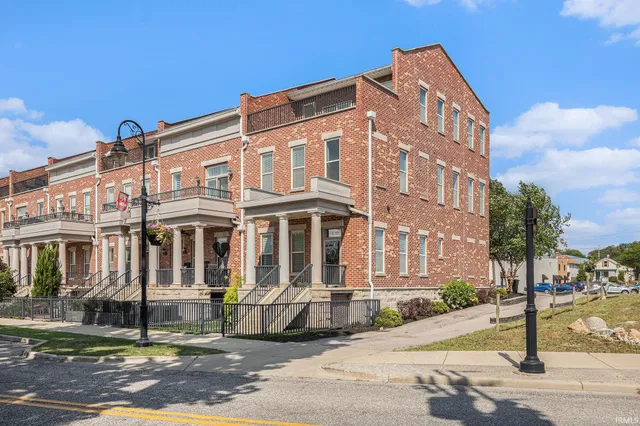 $799,000 | 120 South Niles Avenue, South Bend, IN 46617