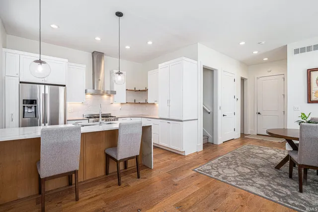 $799,000 | 120 South Niles Avenue, South Bend, IN 46617