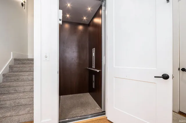 $799,000 | 120 South Niles Avenue, South Bend, IN 46617