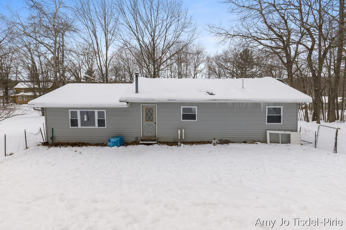 8411 Spring Road Northwest Stanton, MI 48888 - Photo 19 of 20 8411-Spring_019