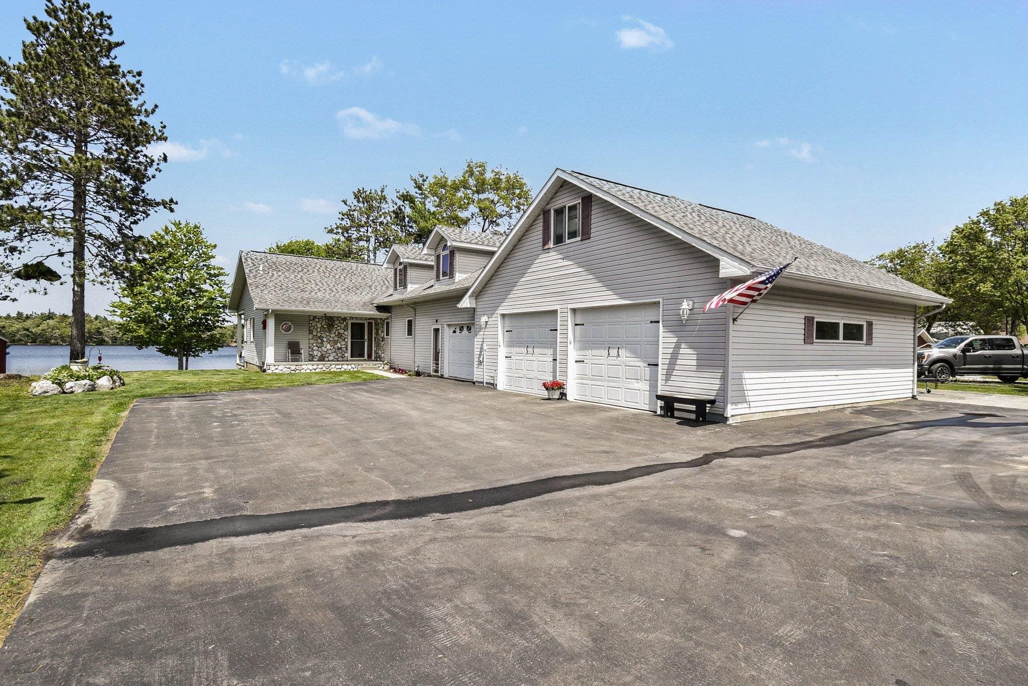 2001 Indian Lake Road National City, MI 48748 - Photo 4 of 50