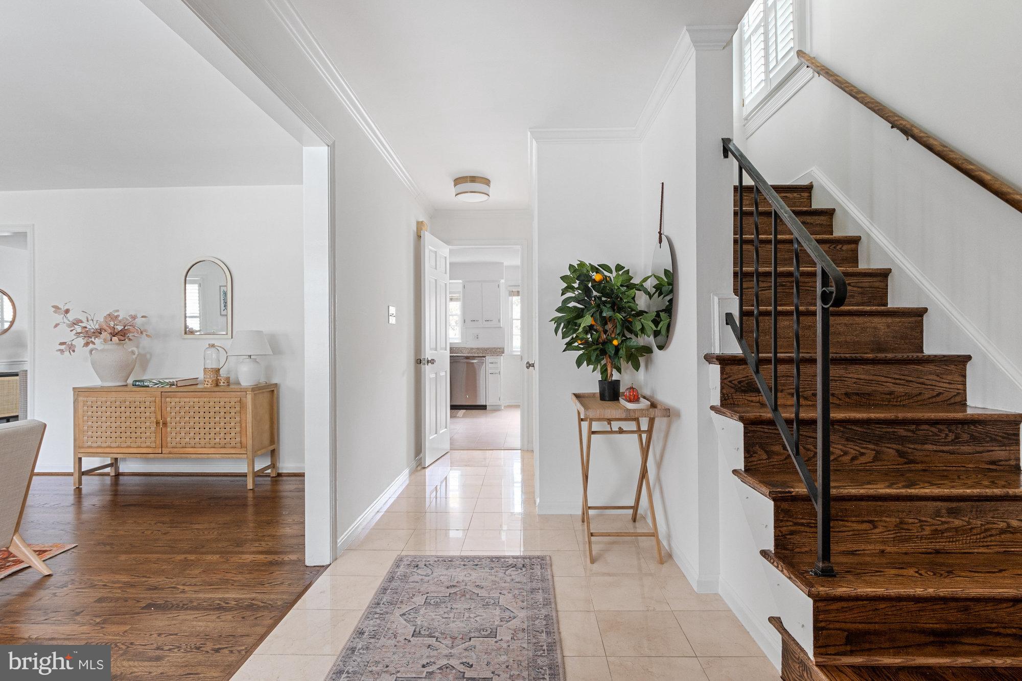 1229 Kensington Road McLean, VA 22101 - Photo 2 of 55 Gallery Image 2