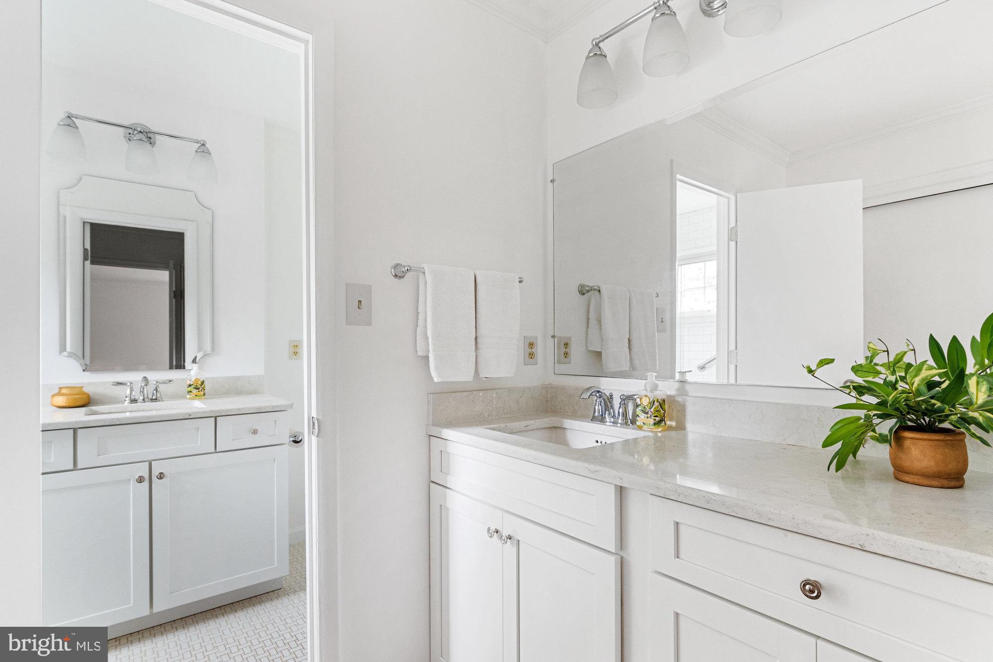 1229 Kensington Road McLean, VA 22101 - Photo 14 of 55 Gallery Image 14