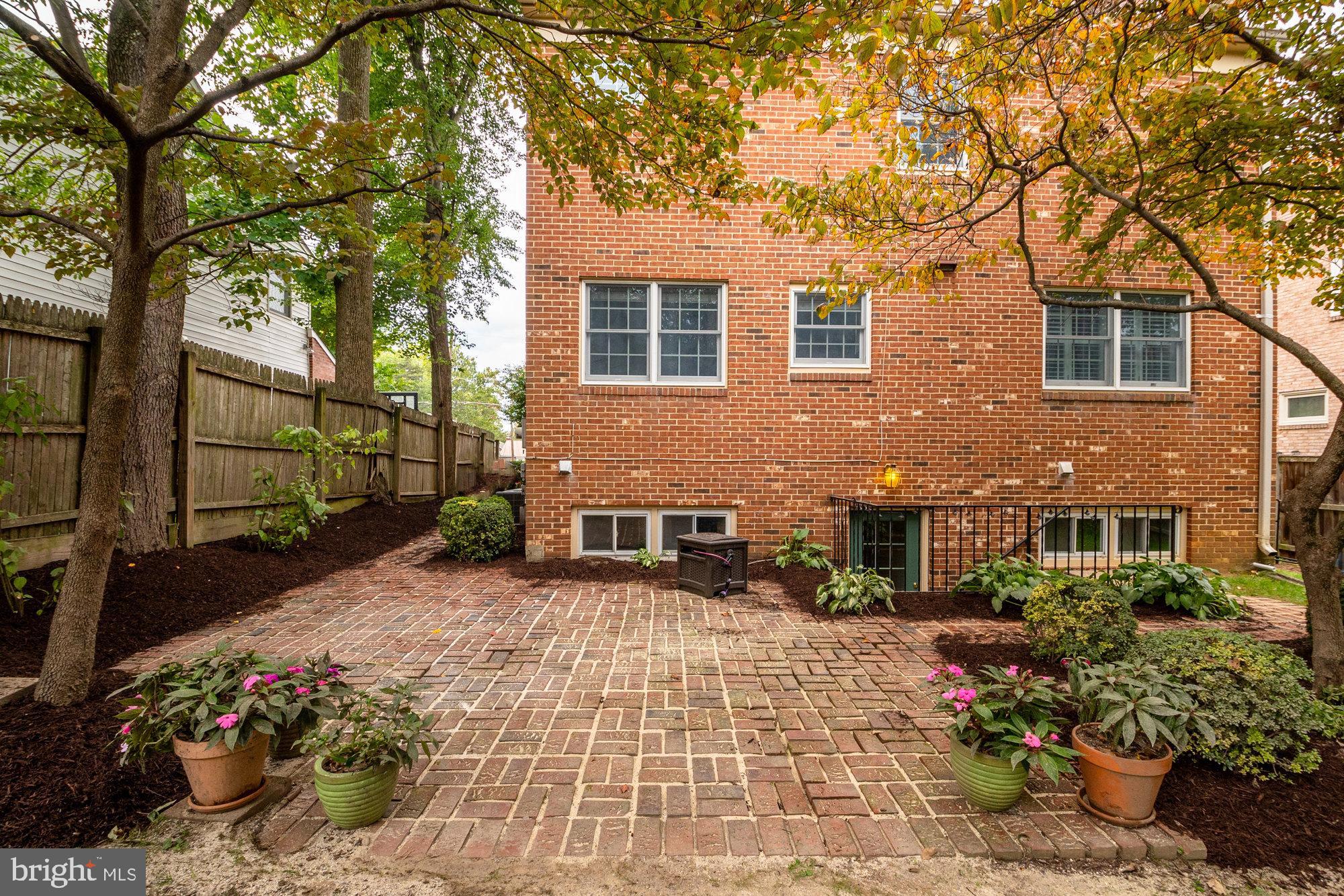1229 Kensington Road McLean, VA 22101 - Photo 20 of 55 Gallery Image 20