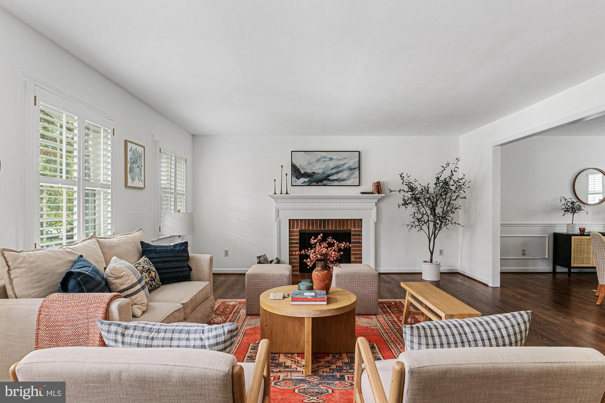 1229 Kensington Road McLean, VA 22101 - Photo 3 of 55 Gallery Image 3