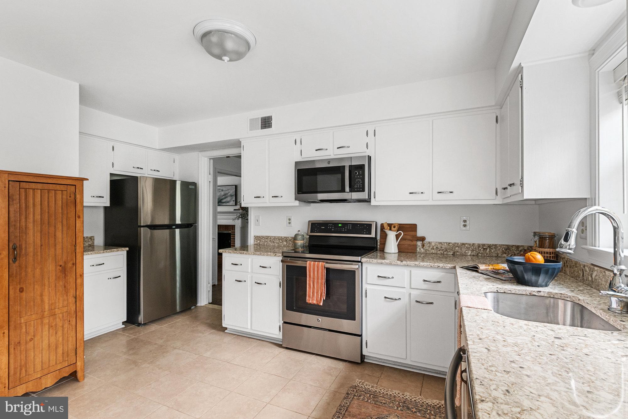 1229 Kensington Road McLean, VA 22101 - Photo 34 of 55 Gallery Image 34