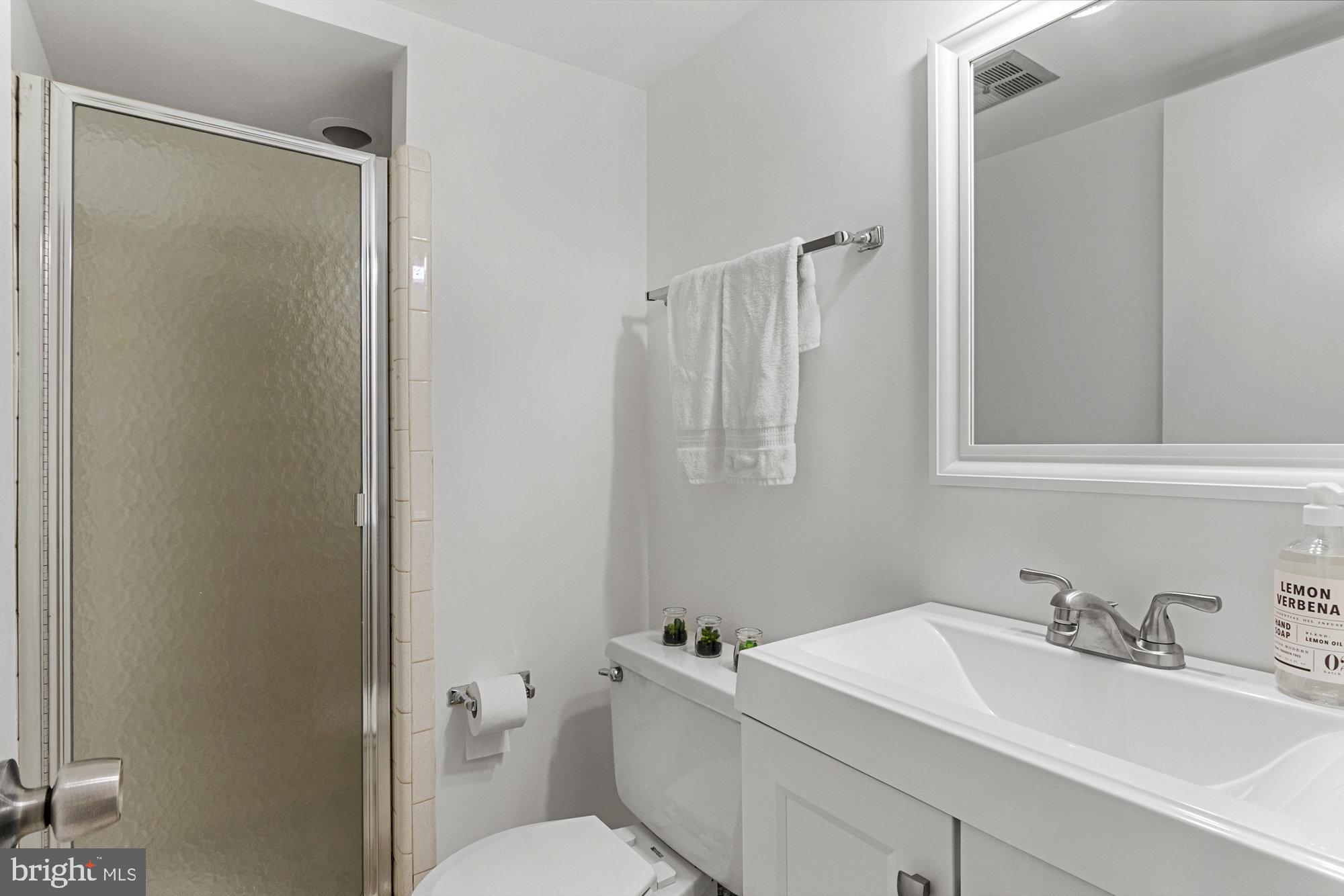 1229 Kensington Road McLean, VA 22101 - Photo 49 of 55 Gallery Image 49