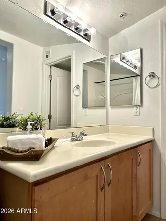 $262,000 | 2264 East Huntington Drive, Phoenix, AZ 85040