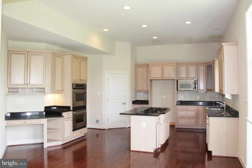 14552 Old Mill Road Centreville, VA 20121 - Photo 22 of 30 Kitchen