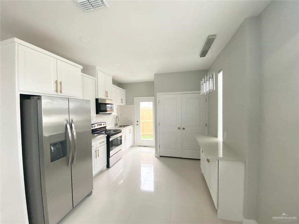 208 West Rutherford Avenue, Unit 1 Edinburg, TX 78541 - Photo 13 of 13