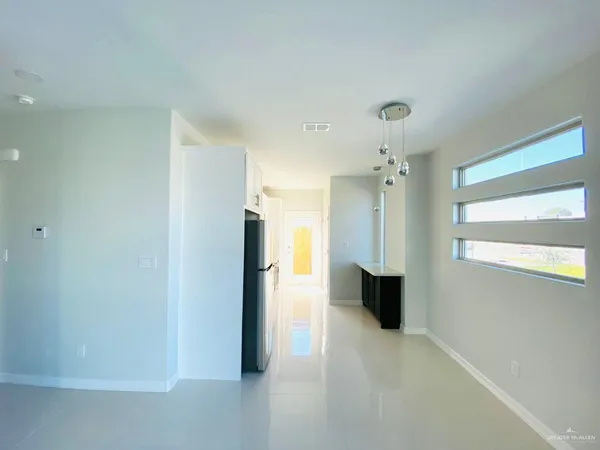 $950 | 208 West Rutherford Avenue, Unit 1, Edinburg, TX 78541