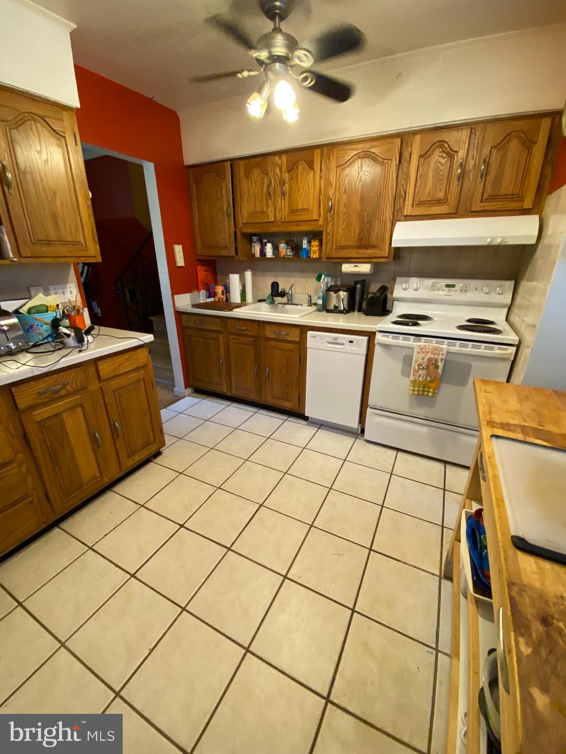 10920 Decatur Drive Fairfax, VA 22030 - Photo 7 of 32 Kitchen