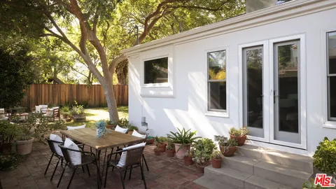 deck of house with outdoor seating
