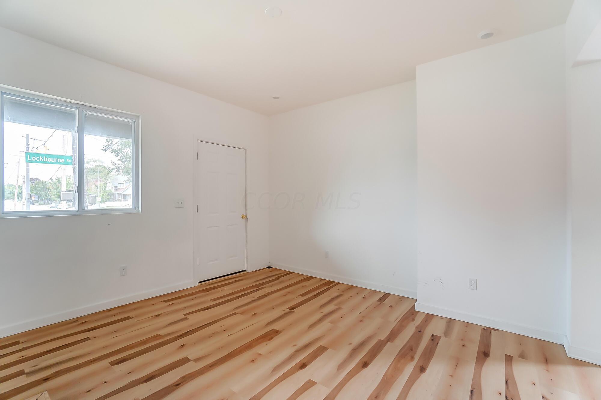 1118-1120 Lockbourne Road Columbus, OH 43206 - Photo 9 of 66 012