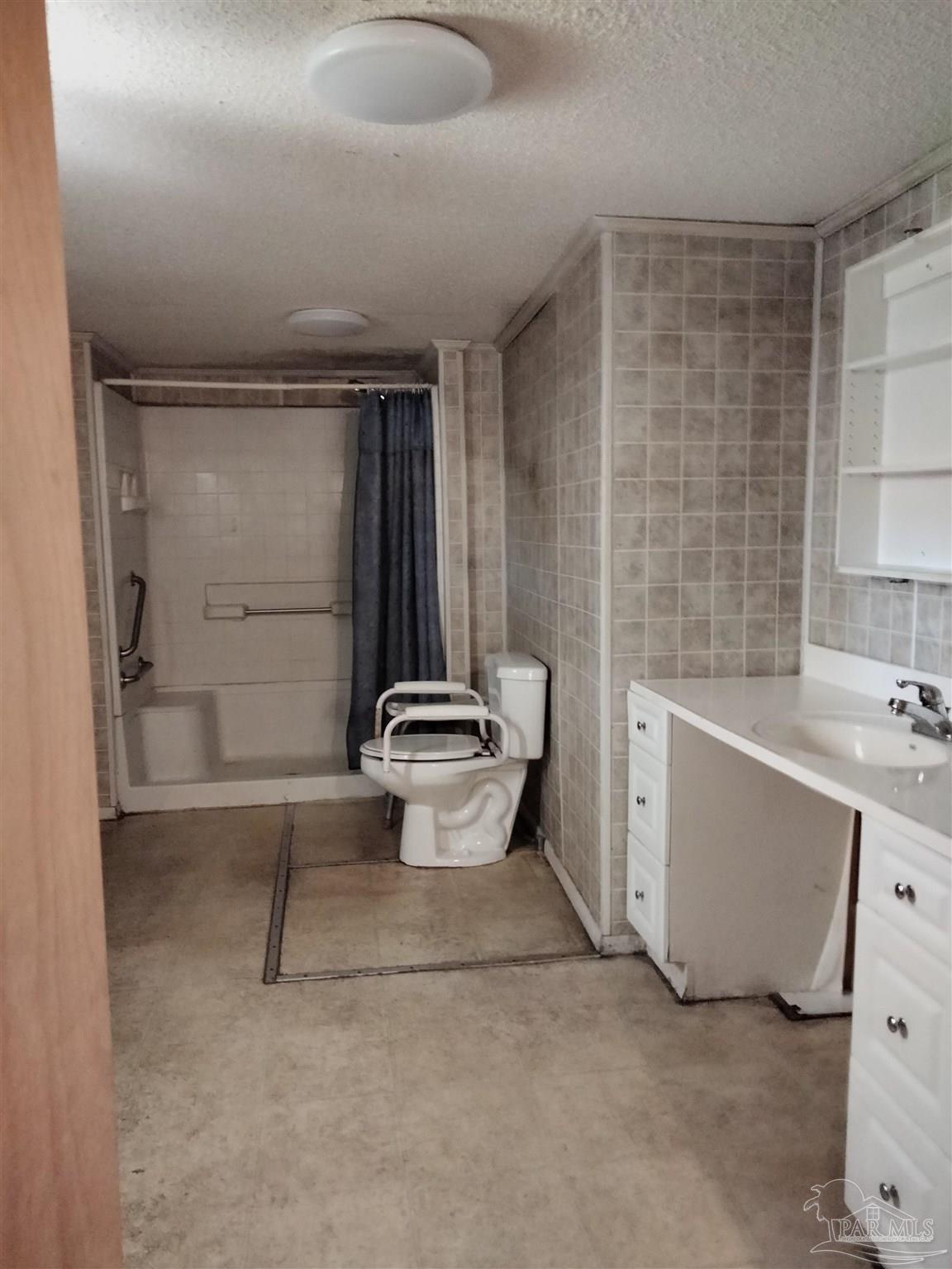 1308 Dog Track Road Pensacola, FL 32506 - Photo 3 of 12 Gallery Image 3