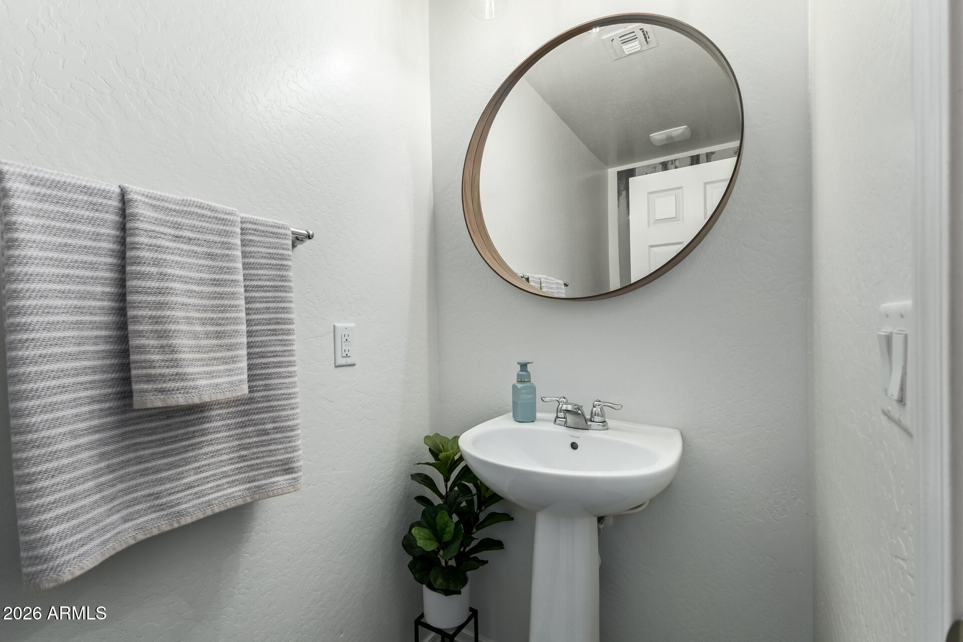 4068 East Ranch Road Gilbert, AZ 85296 - Photo 16 of 38 16 - Ranch