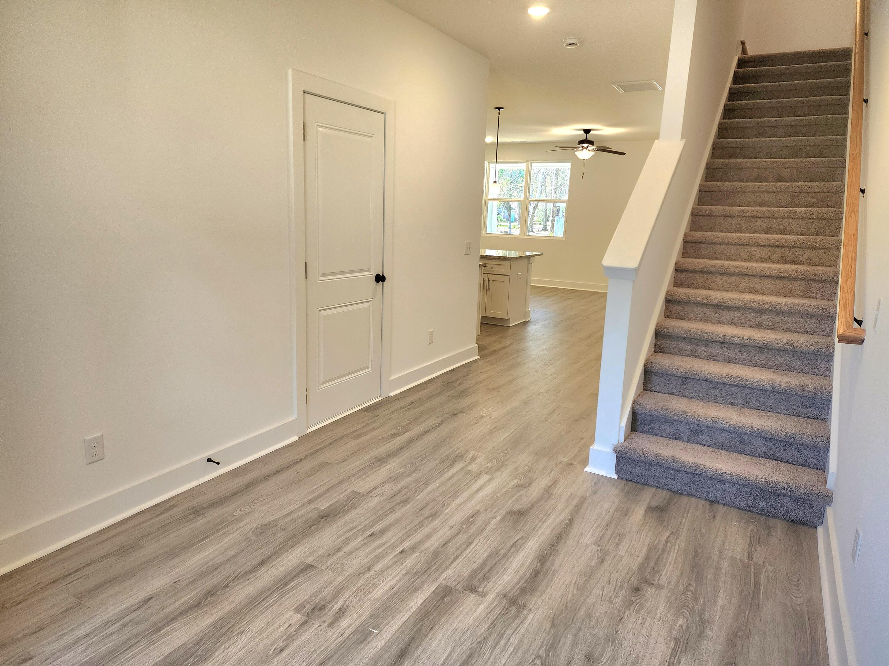 565 Gahagan Road Summerville, SC 29485 - Photo 23 of 34 Actual Home -Spacious entryway