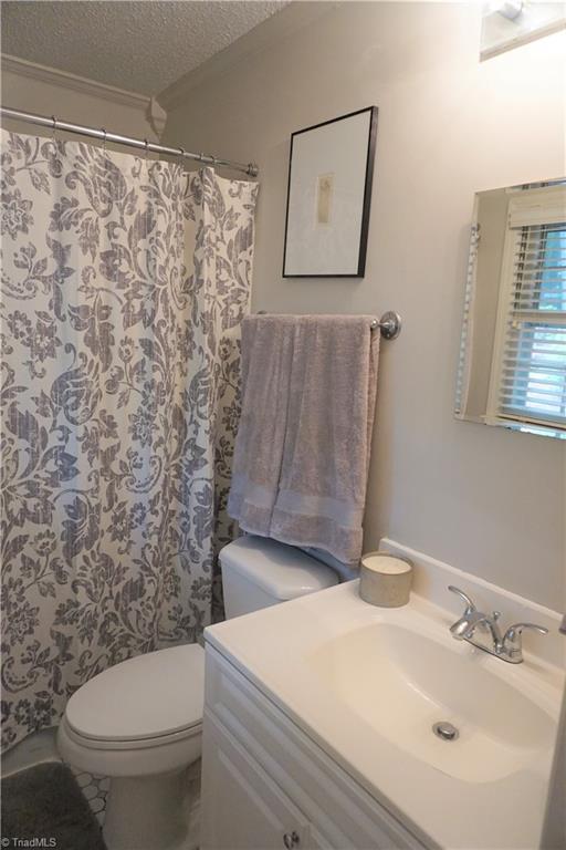 2104 Three Meadows Road Greensboro, NC 27455 - Photo 19 of 30 Gallery Image 19