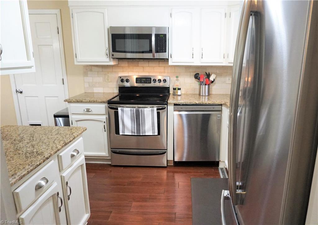 2104 Three Meadows Road Greensboro, NC 27455 - Photo 8 of 30 Gallery Image 8
