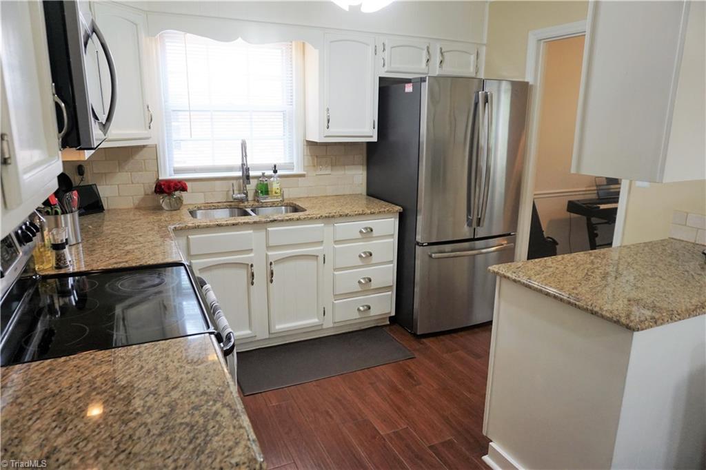 2104 Three Meadows Road Greensboro, NC 27455 - Photo 10 of 30 Gallery Image 10