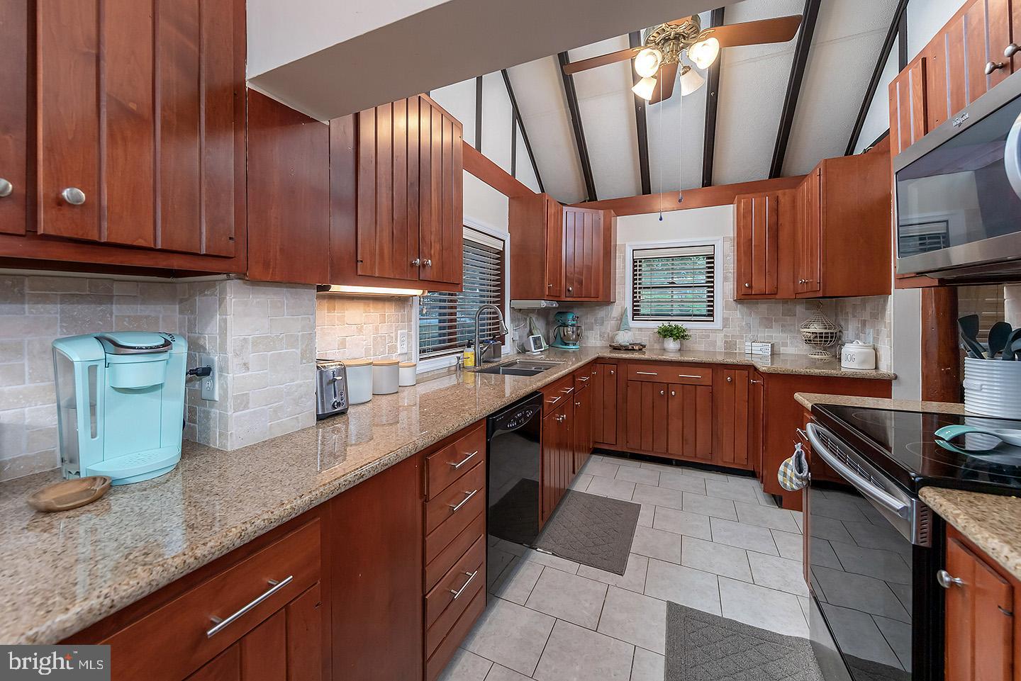 32 Rancocas Boulevard Mount Laurel, NJ 08054 - Photo 4 of 22 Kitchen